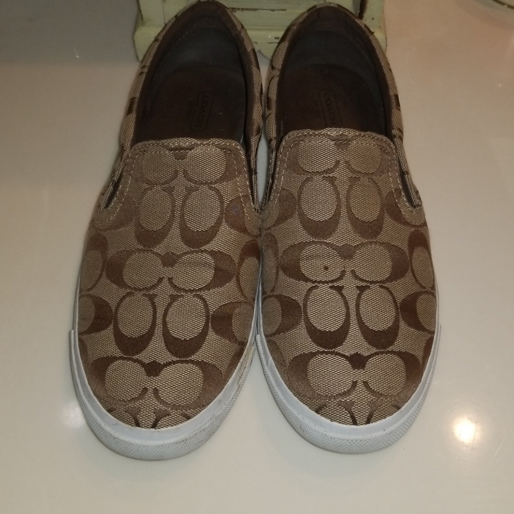 COACH SLIP ON SIZE 9.5